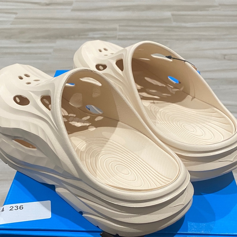 Hoka U Ora Recovery Mules, Size 9, (New) Men’s 9 and Women’s 11